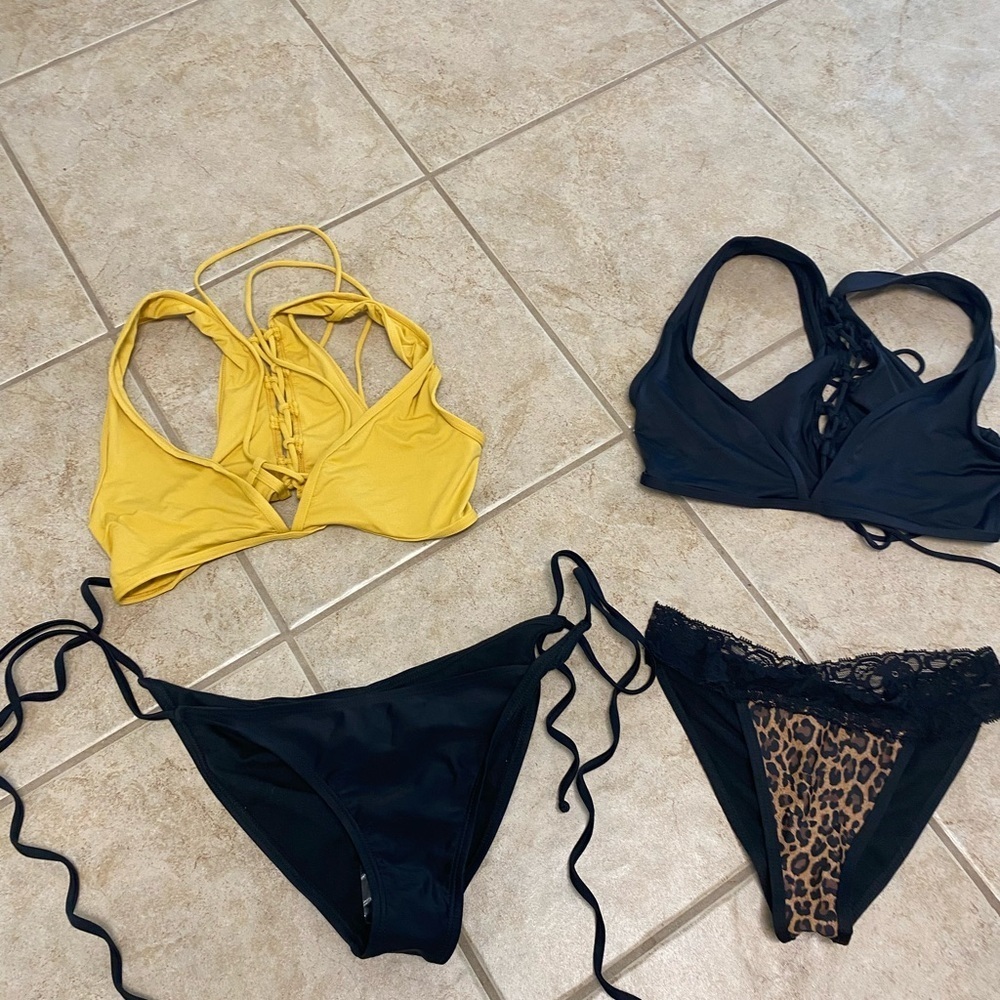 Set Lot 4 NWOT Anthropologie Dippin Daisy Swimsuit Bikini L Black Yellow Cheetah